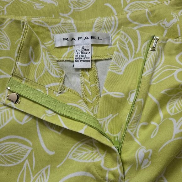 Rafael Cropped Pants Womens Size 6 Light Green Floral White Flat Front - Picture 8 of 11